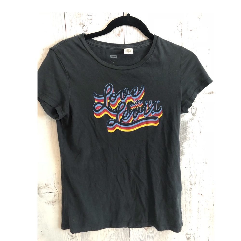 Levi’s women’s tee